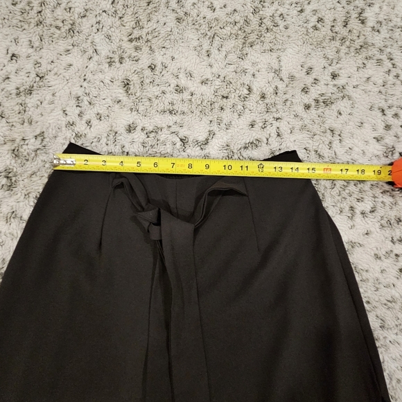 Lulu's SZ L Black Bright & Breezy Tie Front Culotte Wide Leg Side Slit Pants - Picture 5 of 14